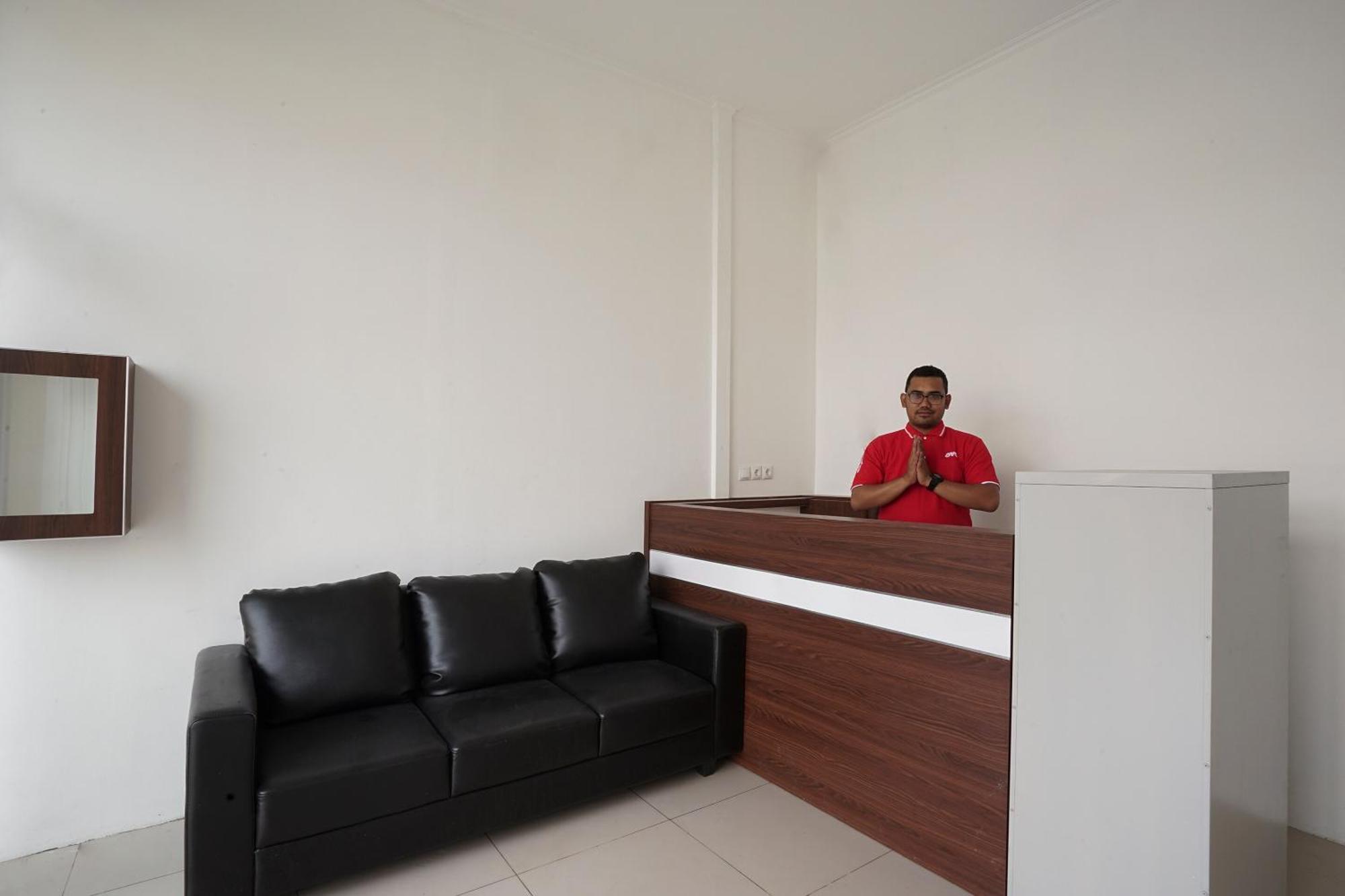 Super Oyo 2183 Cibeureum Residence Bandung Luaran gambar