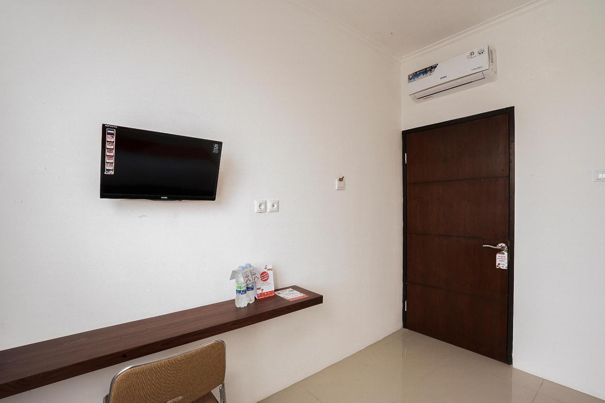 Super Oyo 2183 Cibeureum Residence Bandung Luaran gambar