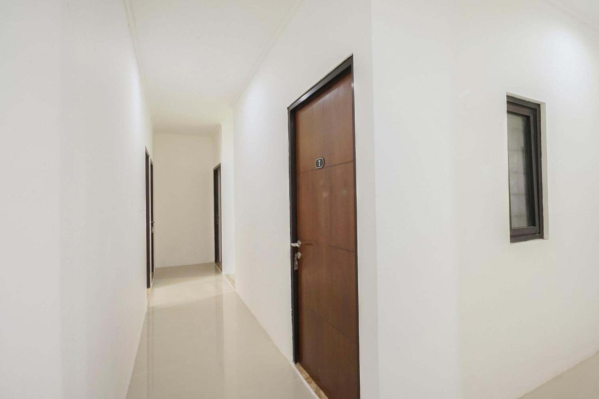 Super Oyo 2183 Cibeureum Residence Bandung Luaran gambar
