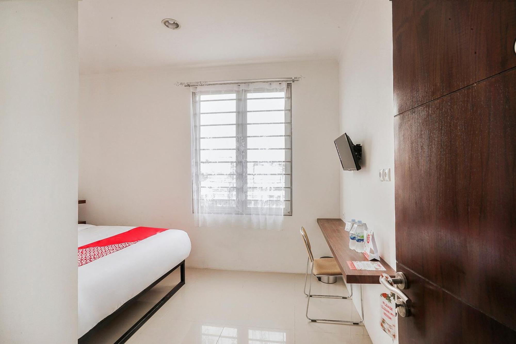 Super Oyo 2183 Cibeureum Residence Bandung Luaran gambar